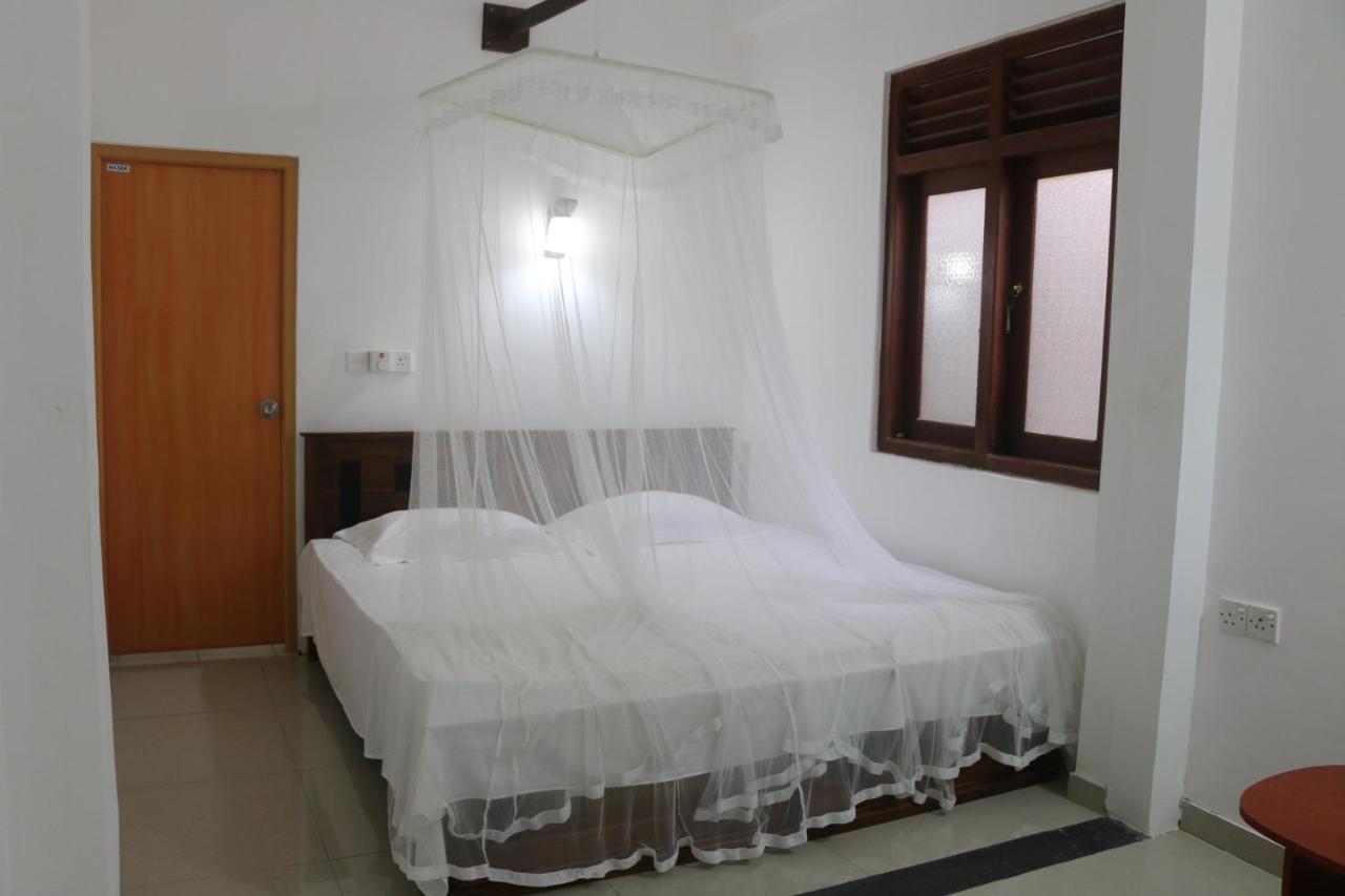 A.V.N Homestay Unawatuna Exterior photo